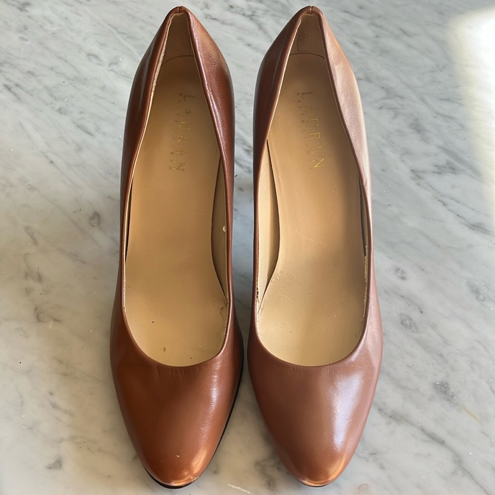 Lauren Ralph Lauren saddle color leather pumps size 8 medium